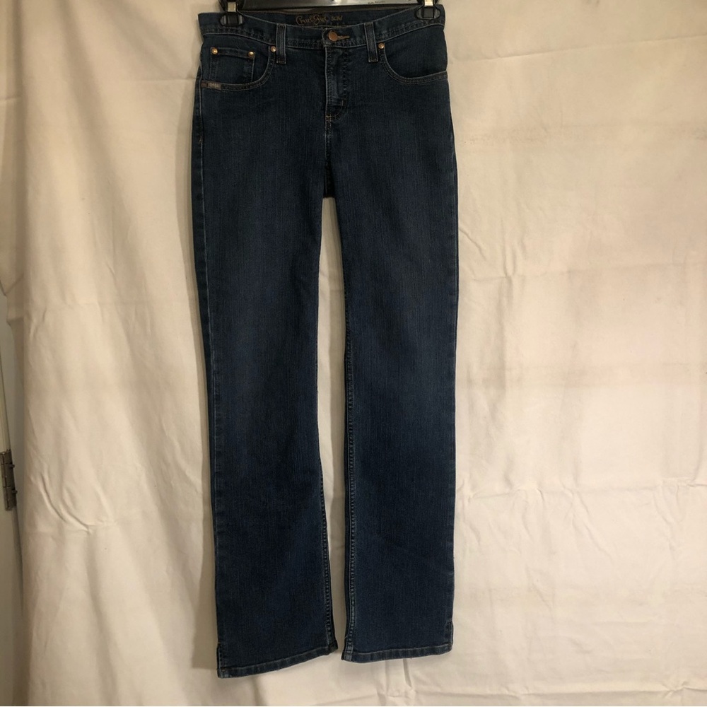 CRUEL GIRL Jeans Relaxed Mid Rise Bootcut Size 5 long. A little wear on hem.